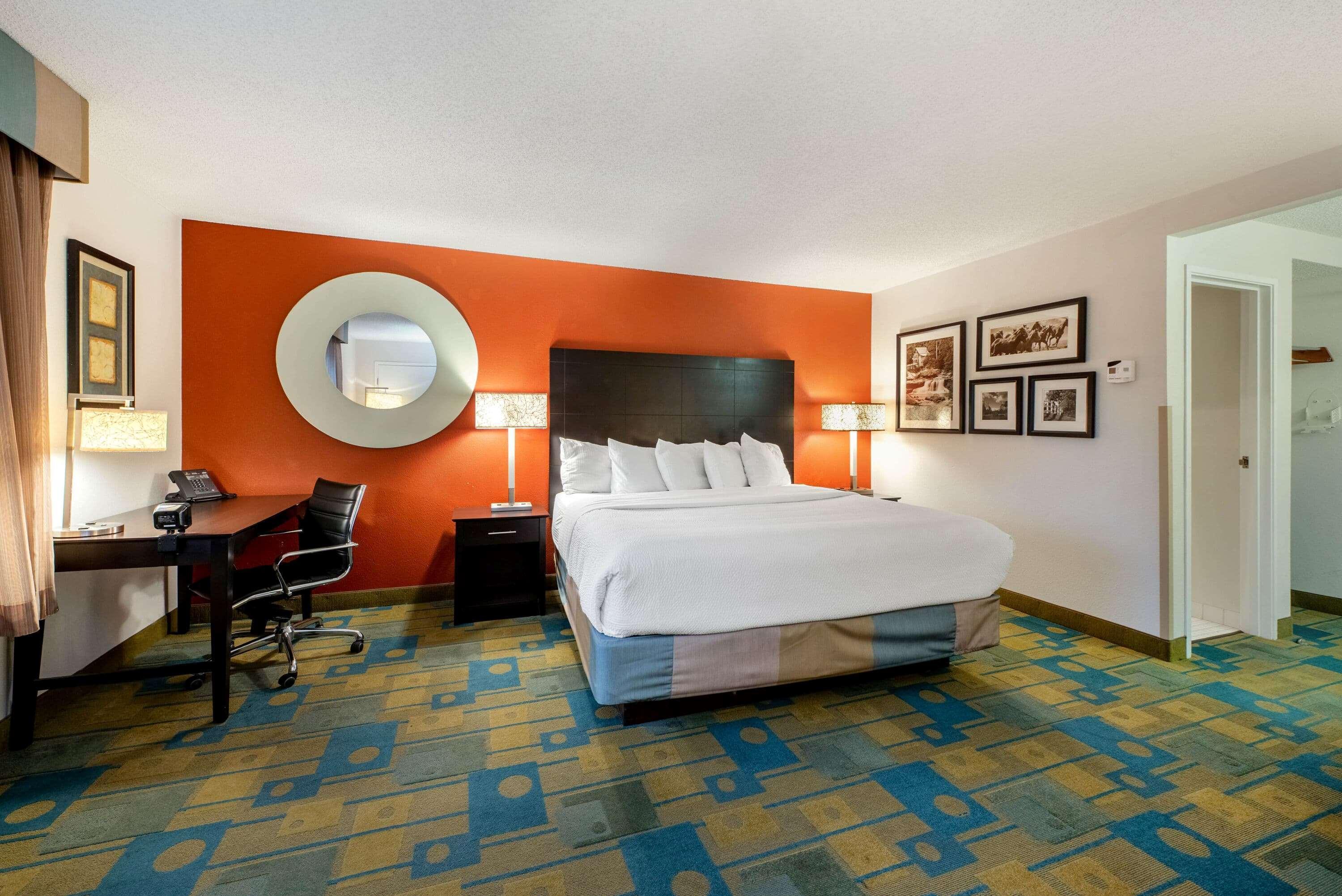 La Quinta By Wyndham Mansfield Oh Hotel Exterior photo