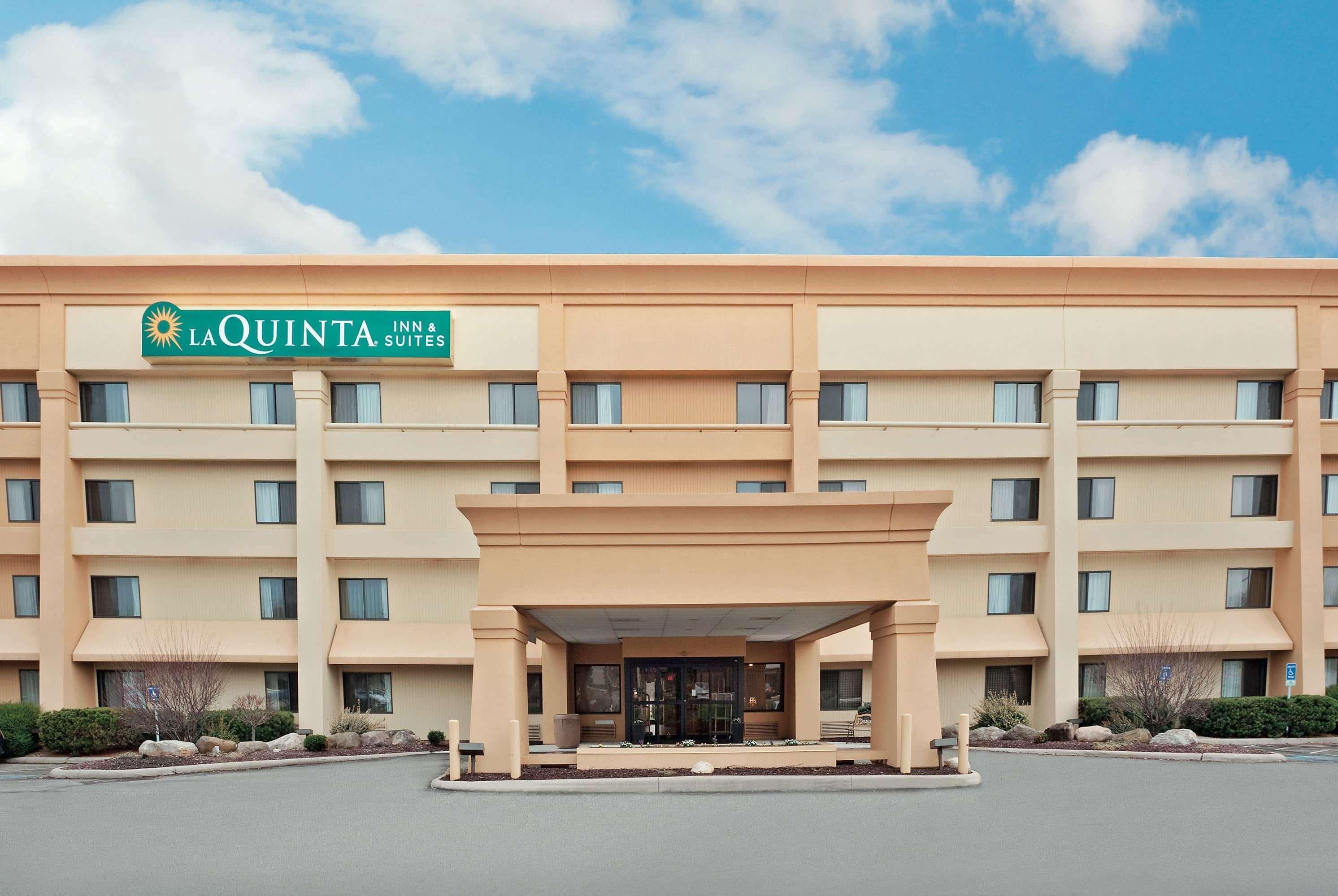 La Quinta By Wyndham Mansfield Oh Hotel Exterior photo