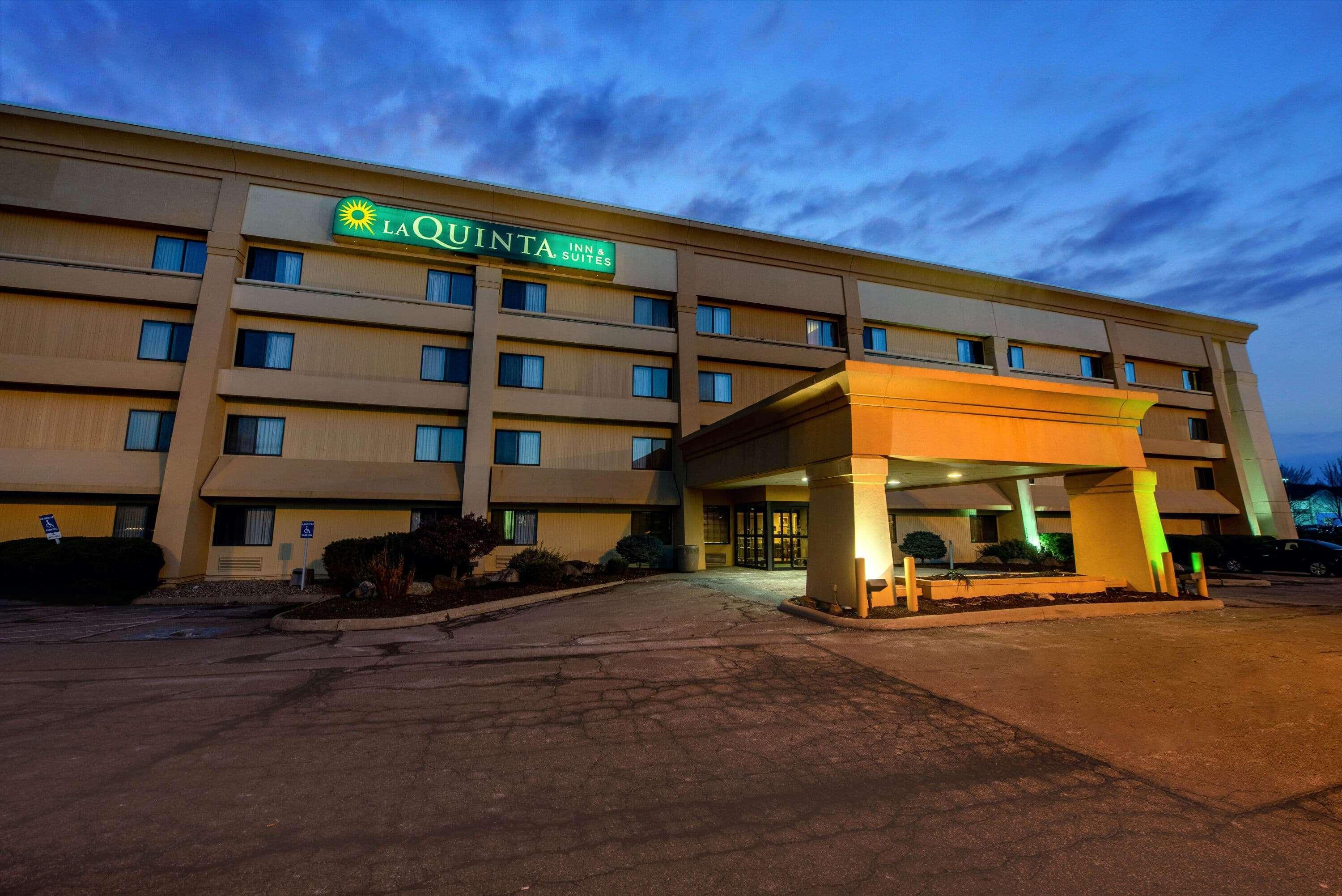 La Quinta By Wyndham Mansfield Oh Hotel Exterior photo